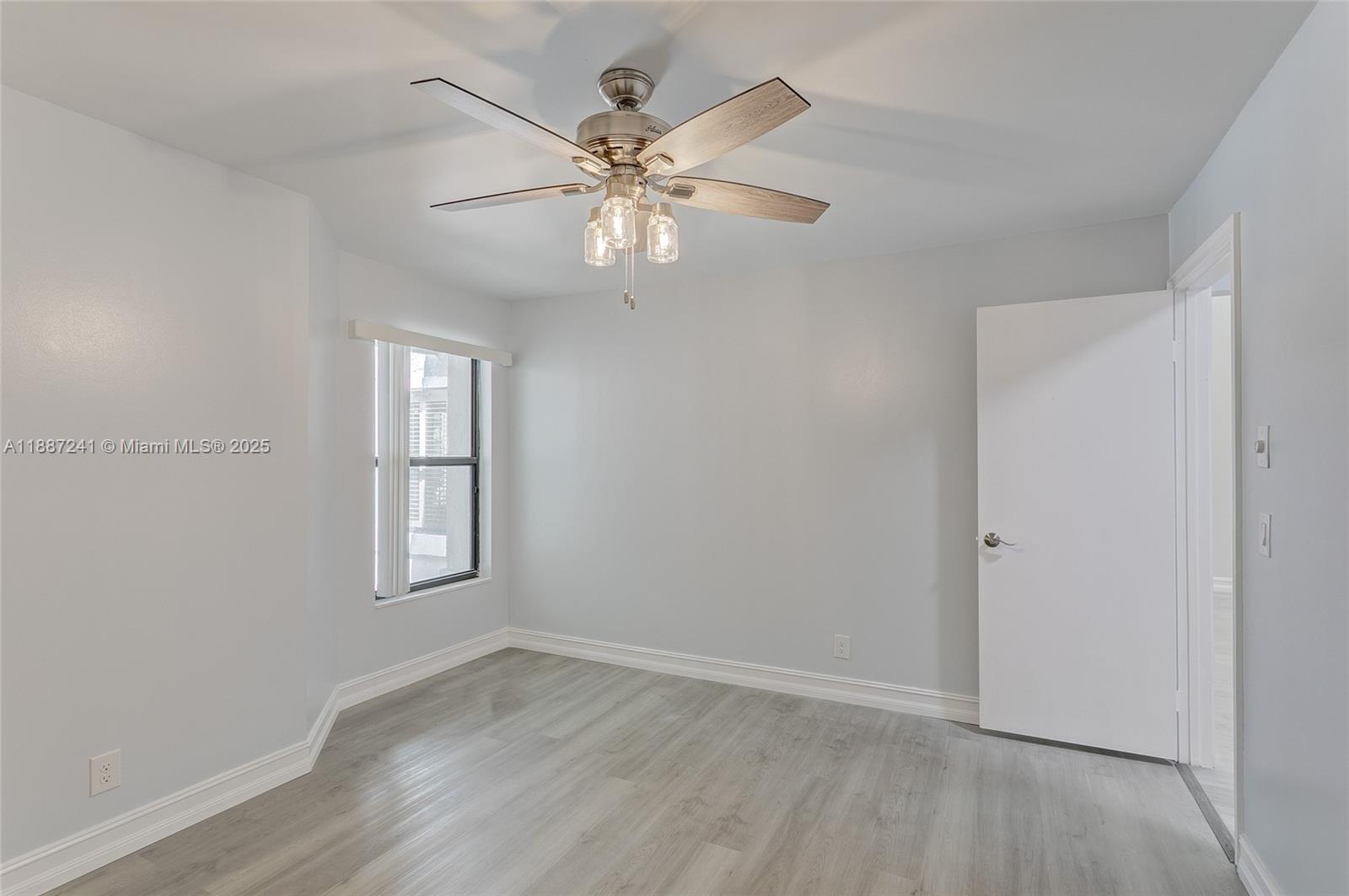 VILLAS OF GLENGARY - Residential Lease
