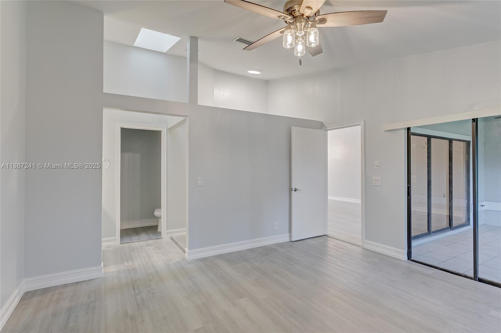 VILLAS OF GLENGARY - Residential Lease