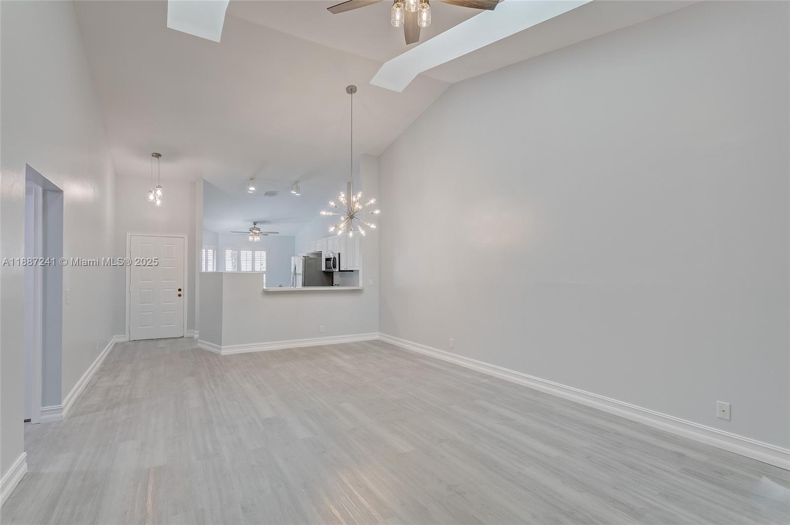 VILLAS OF GLENGARY - Residential Lease