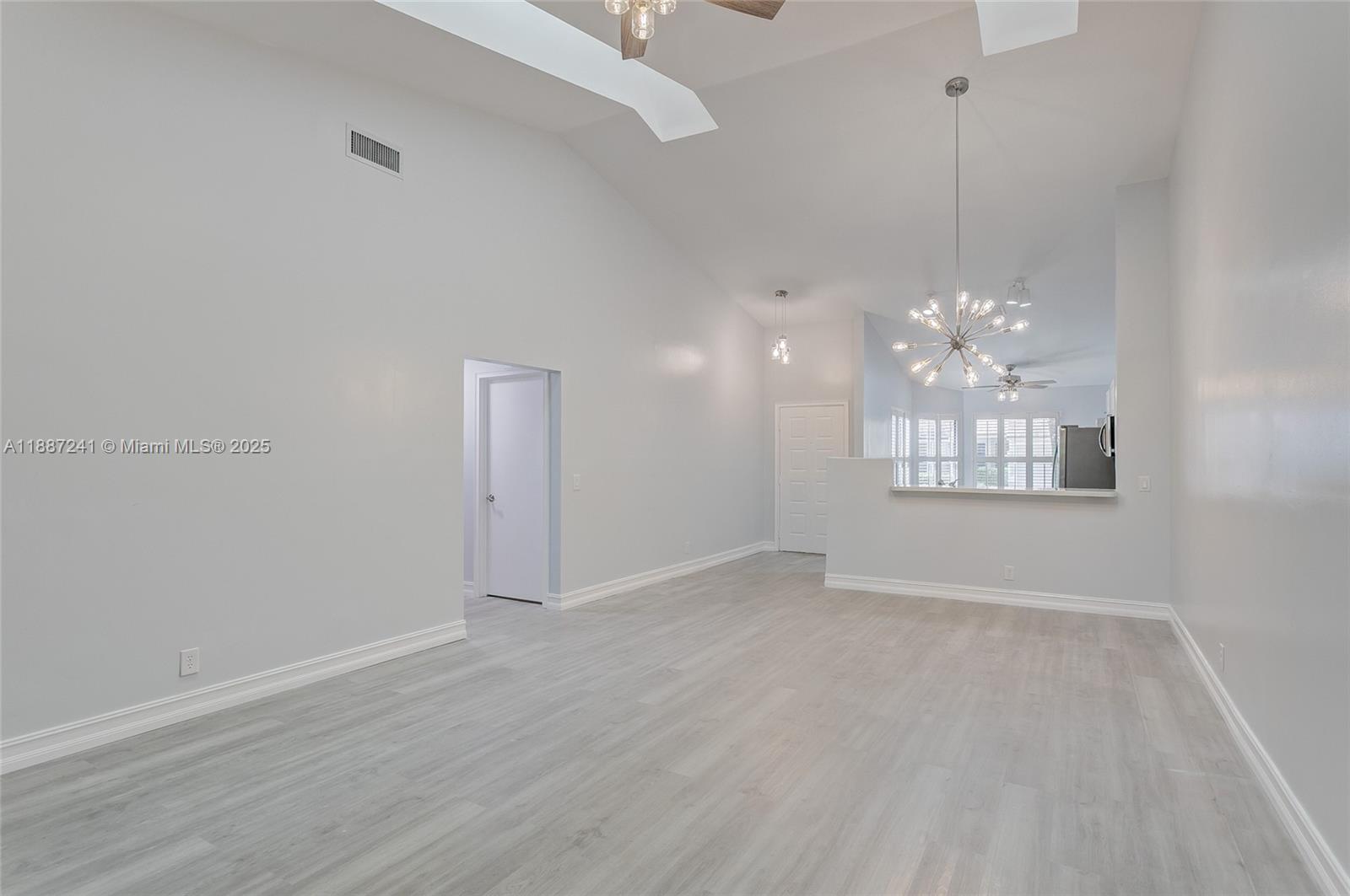 VILLAS OF GLENGARY - Residential Lease