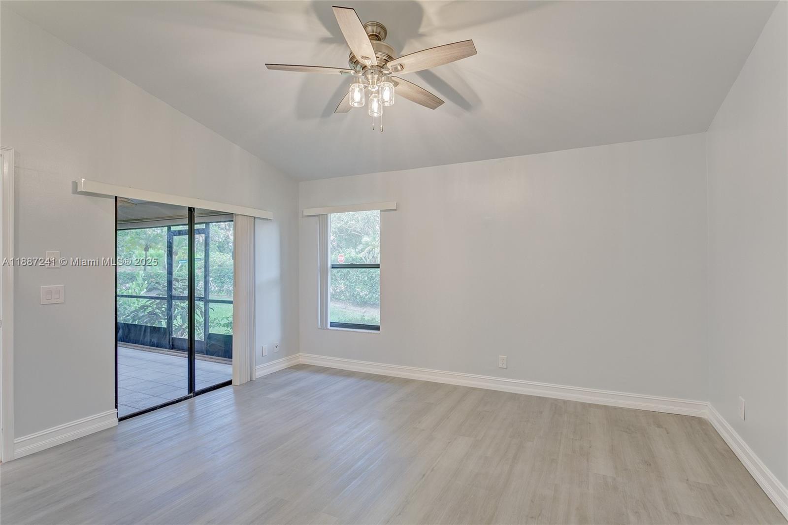 VILLAS OF GLENGARY - Residential Lease