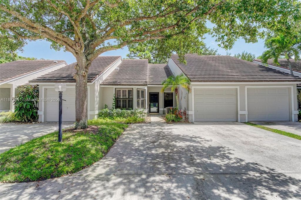 Photo of 802 N Bannock Ter, Palm Beach Gardens, FL 33418 (MLS # A11887241)