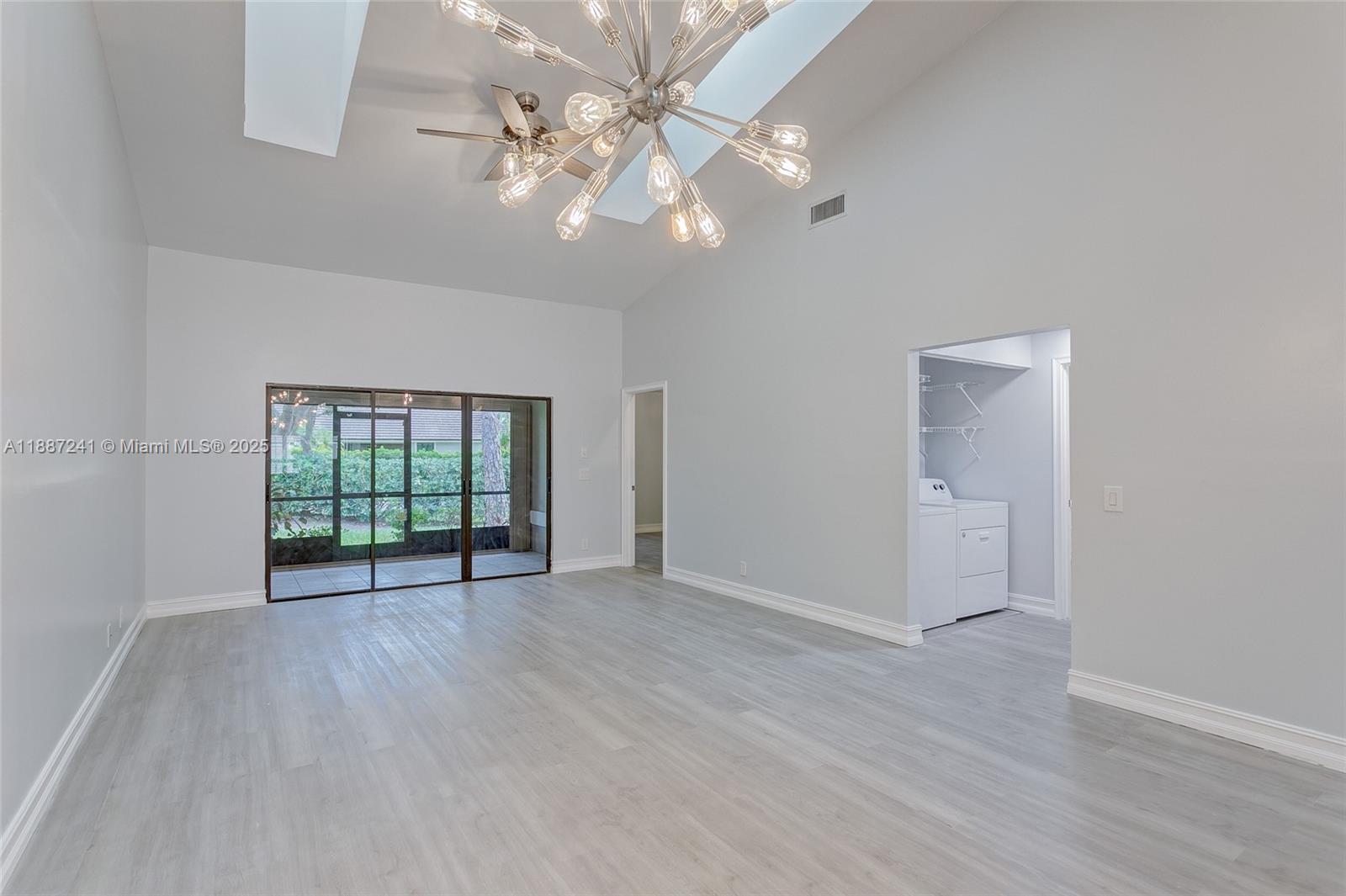 VILLAS OF GLENGARY - Residential Lease