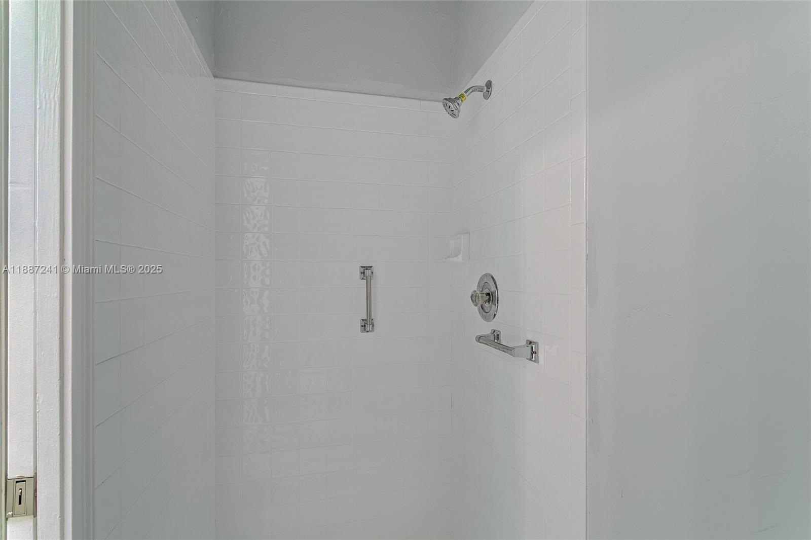 VILLAS OF GLENGARY - Residential Lease