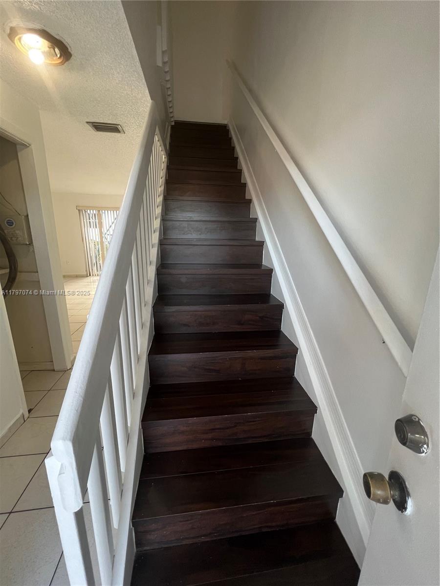 8170 NW 10th St 2