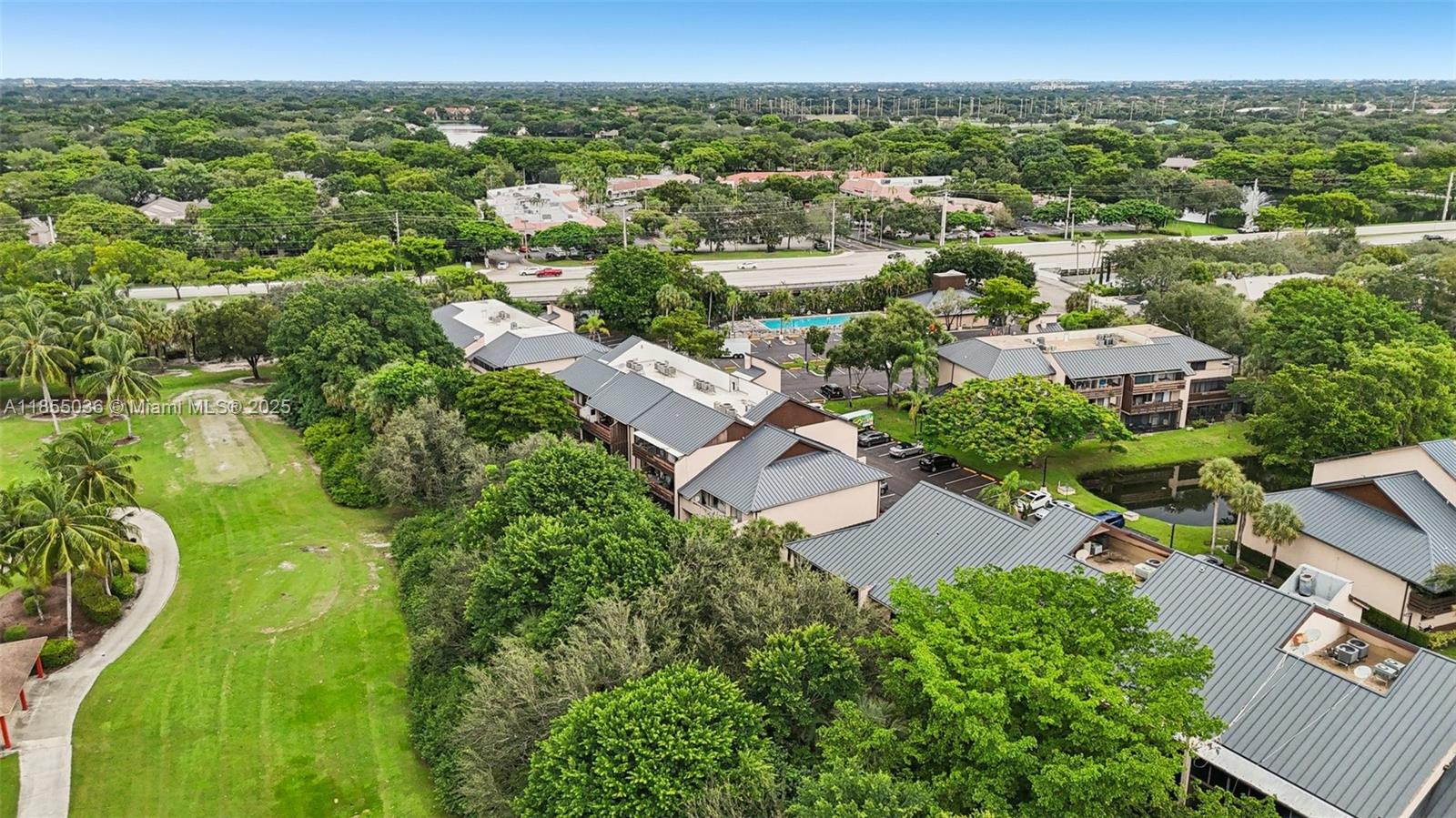 FOUNTAINS OF JACARANDA CO - Residential