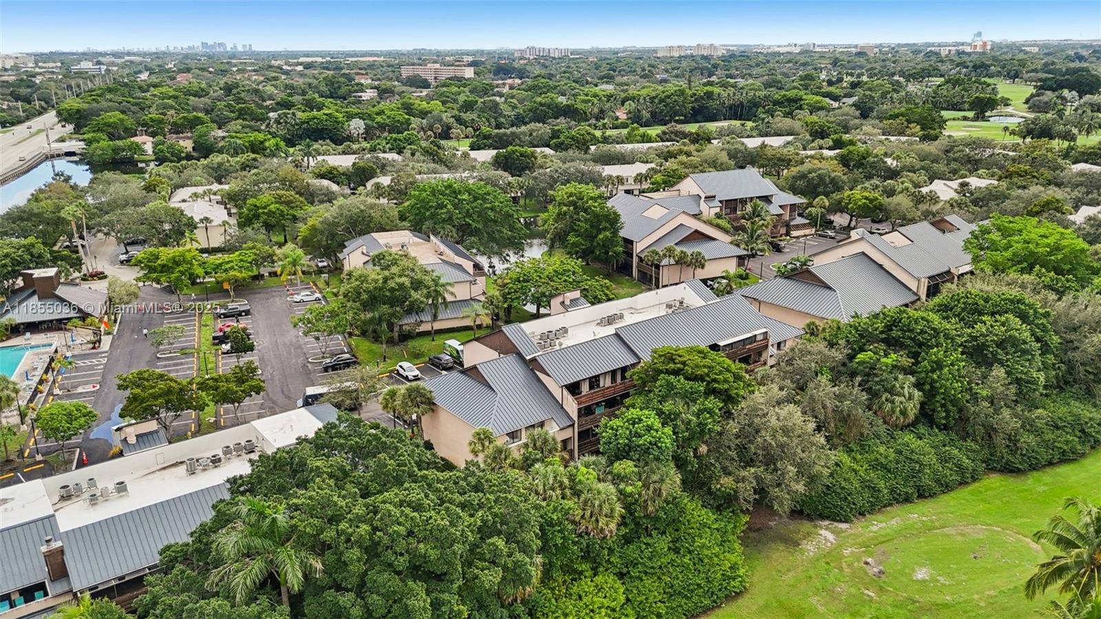 FOUNTAINS OF JACARANDA CO - Residential
