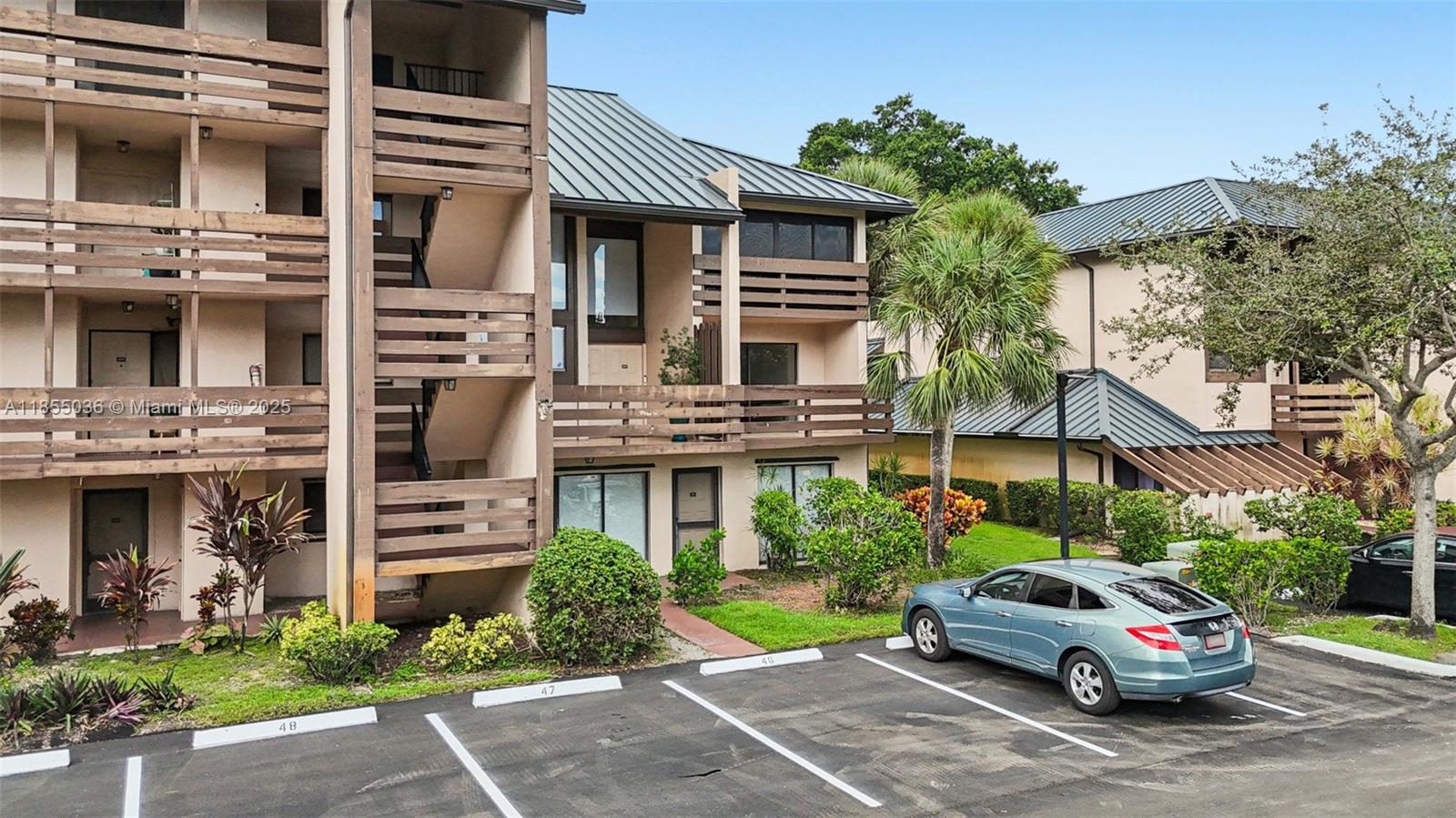 FOUNTAINS OF JACARANDA CO - Residential