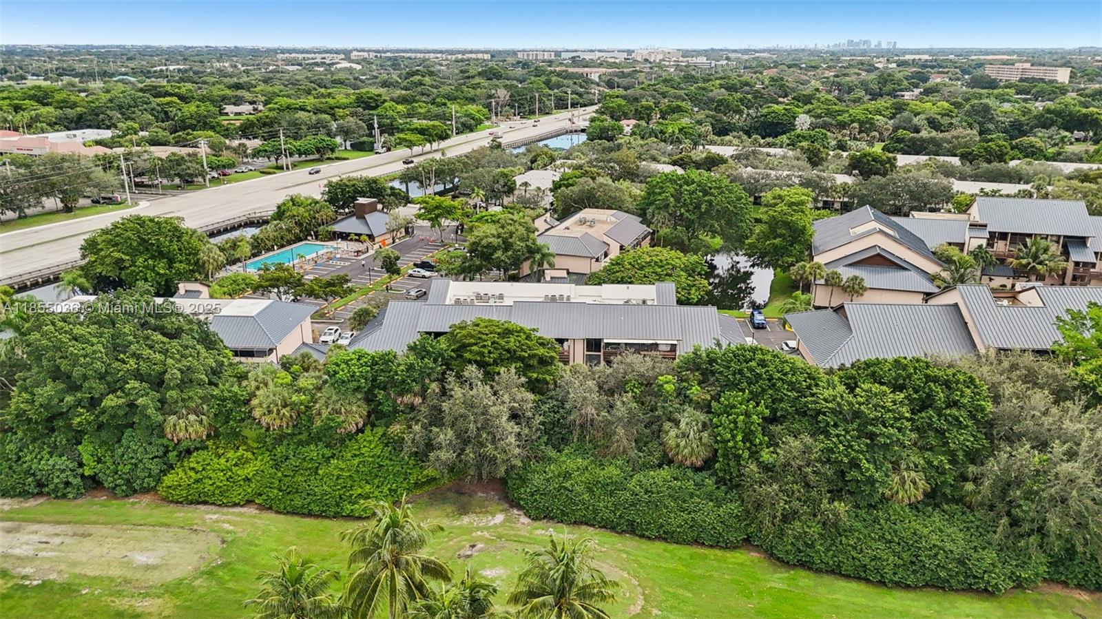 FOUNTAINS OF JACARANDA CO - Residential