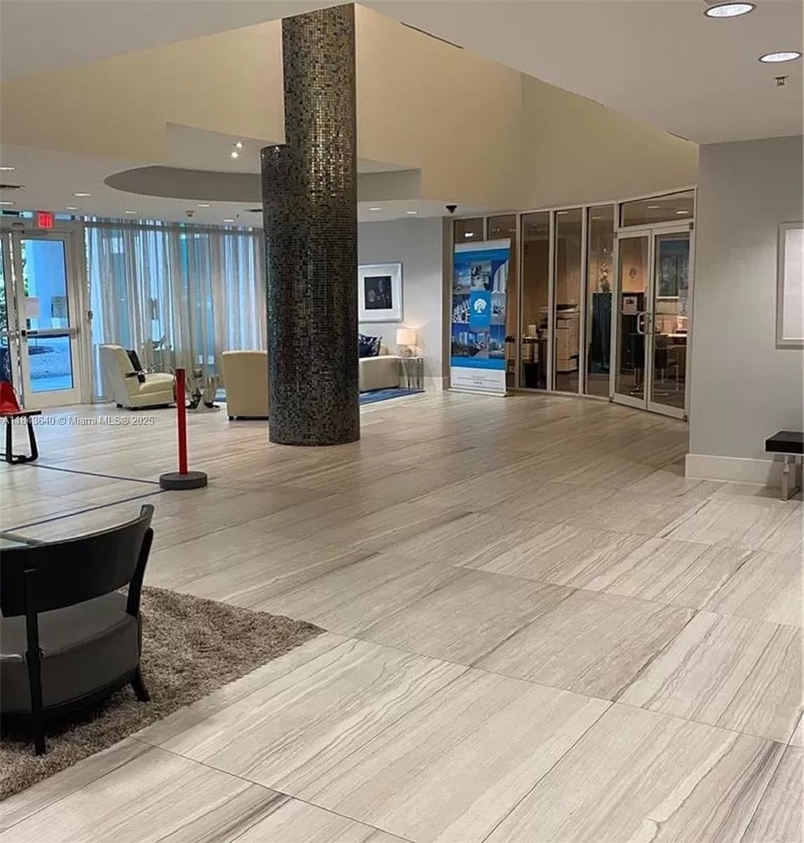 TERRAZAS RIVERPARK VILLAG - Residential Lease