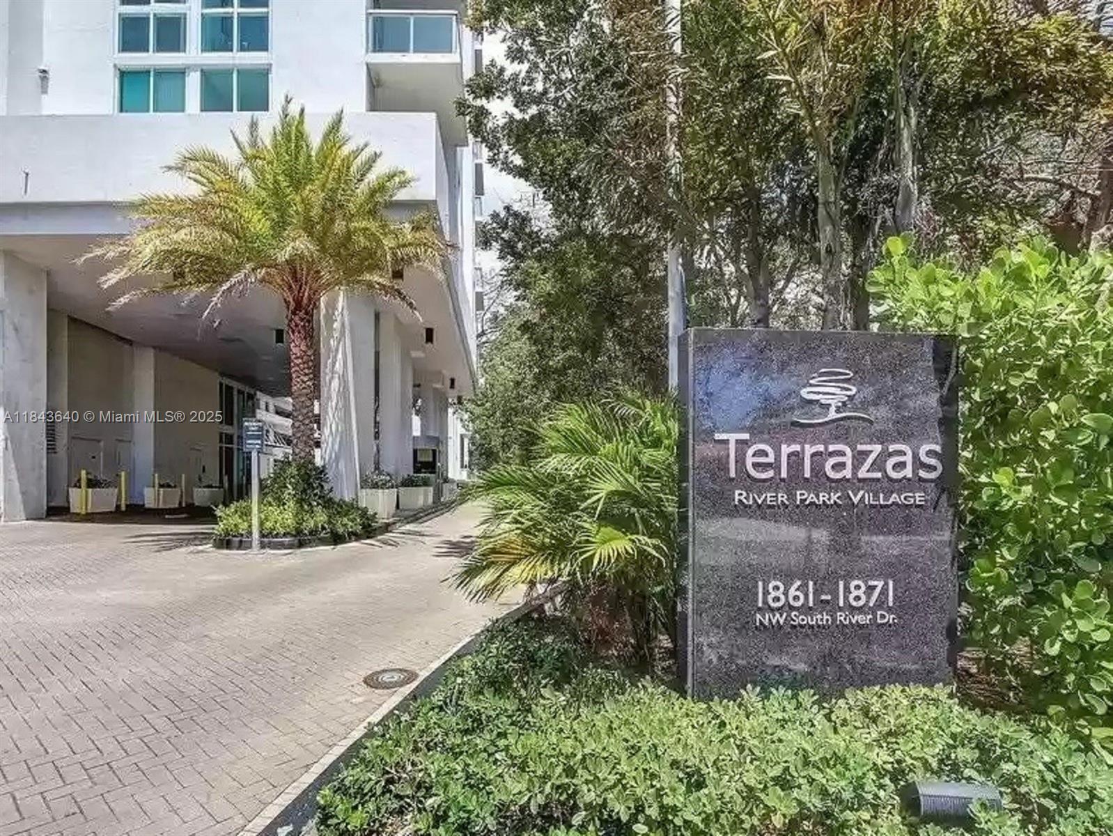 TERRAZAS RIVERPARK VILLAG - Residential Lease