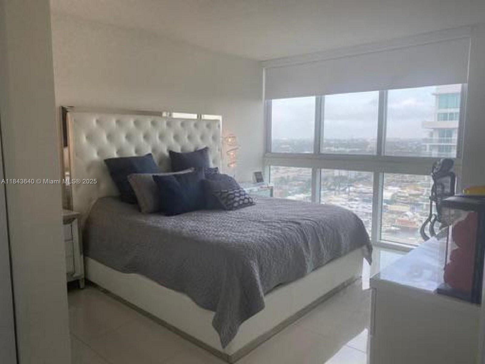 TERRAZAS RIVERPARK VILLAG - Residential Lease