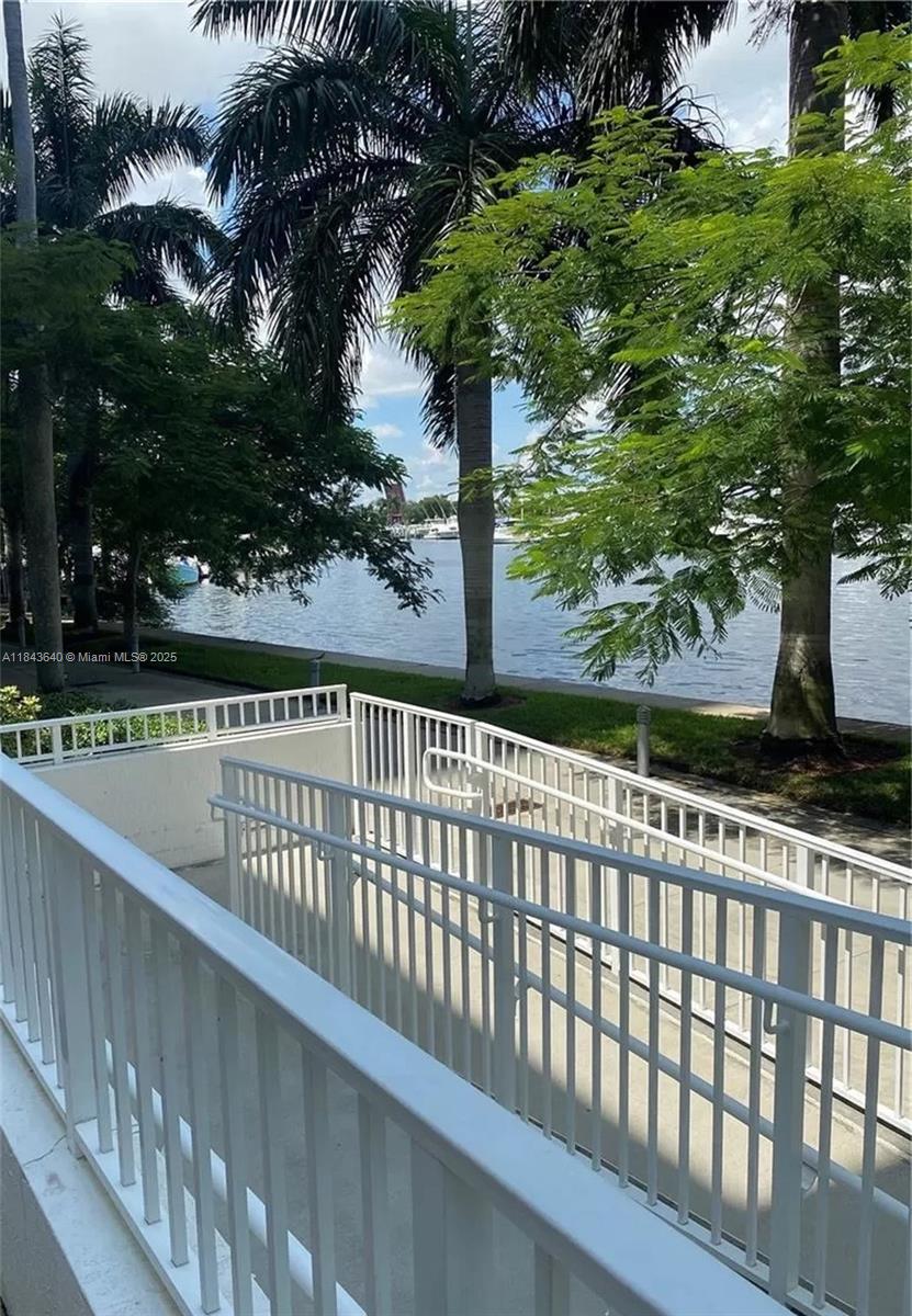 TERRAZAS RIVERPARK VILLAG - Residential Lease