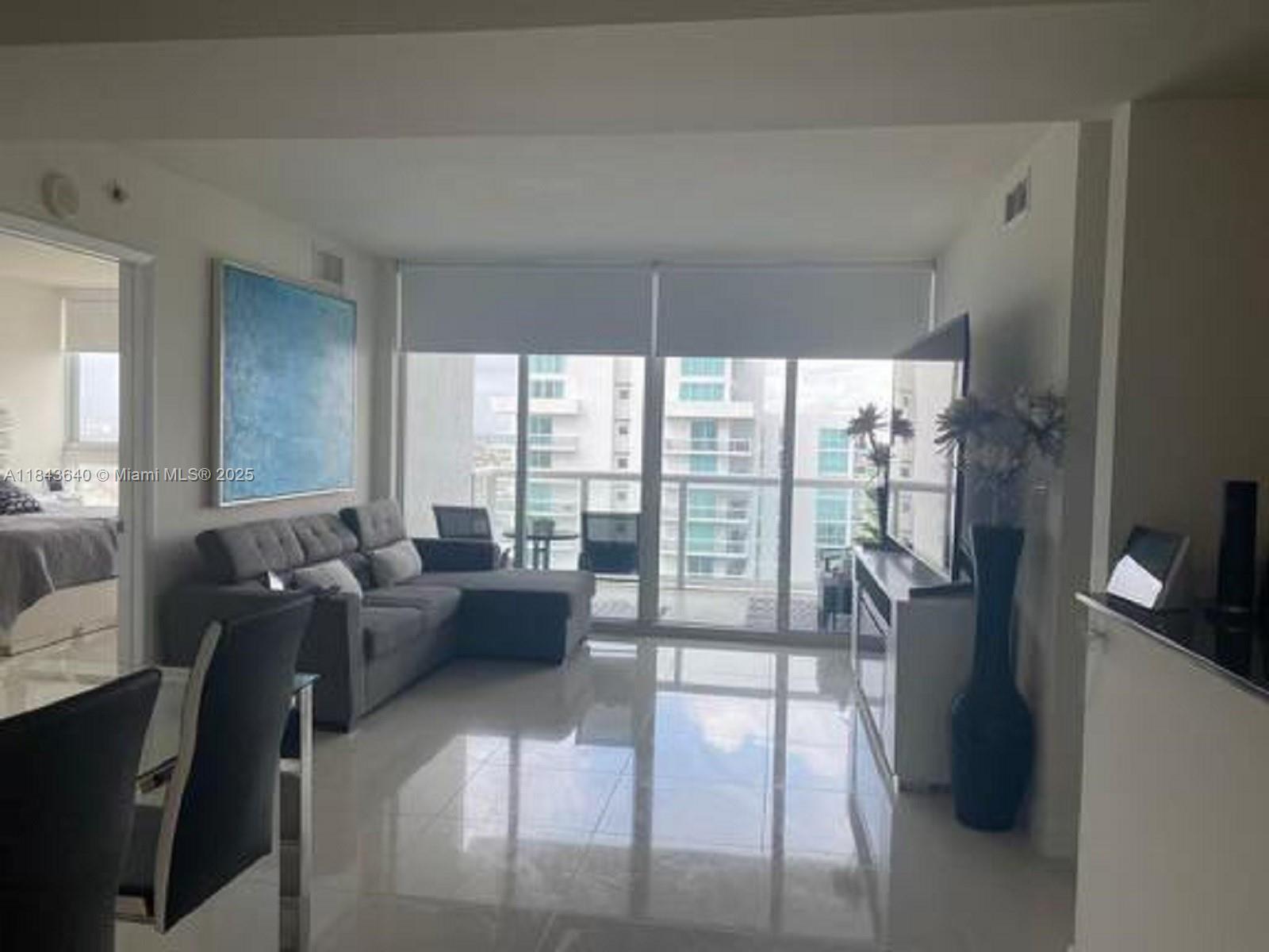 TERRAZAS RIVERPARK VILLAG - Residential Lease