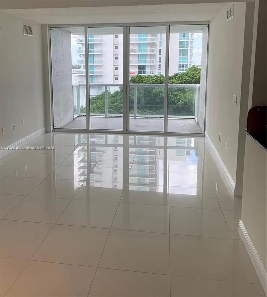 TERRAZAS RIVERPARK VILLAG - Residential Lease