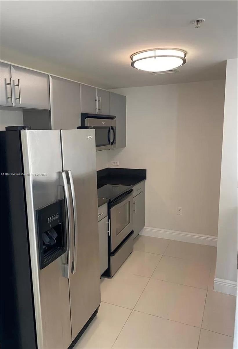 TERRAZAS RIVERPARK VILLAG - Residential Lease