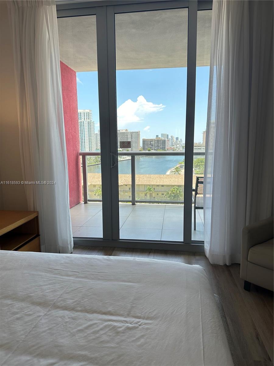 BEACHWALK CONDOMINIUM - Residential
