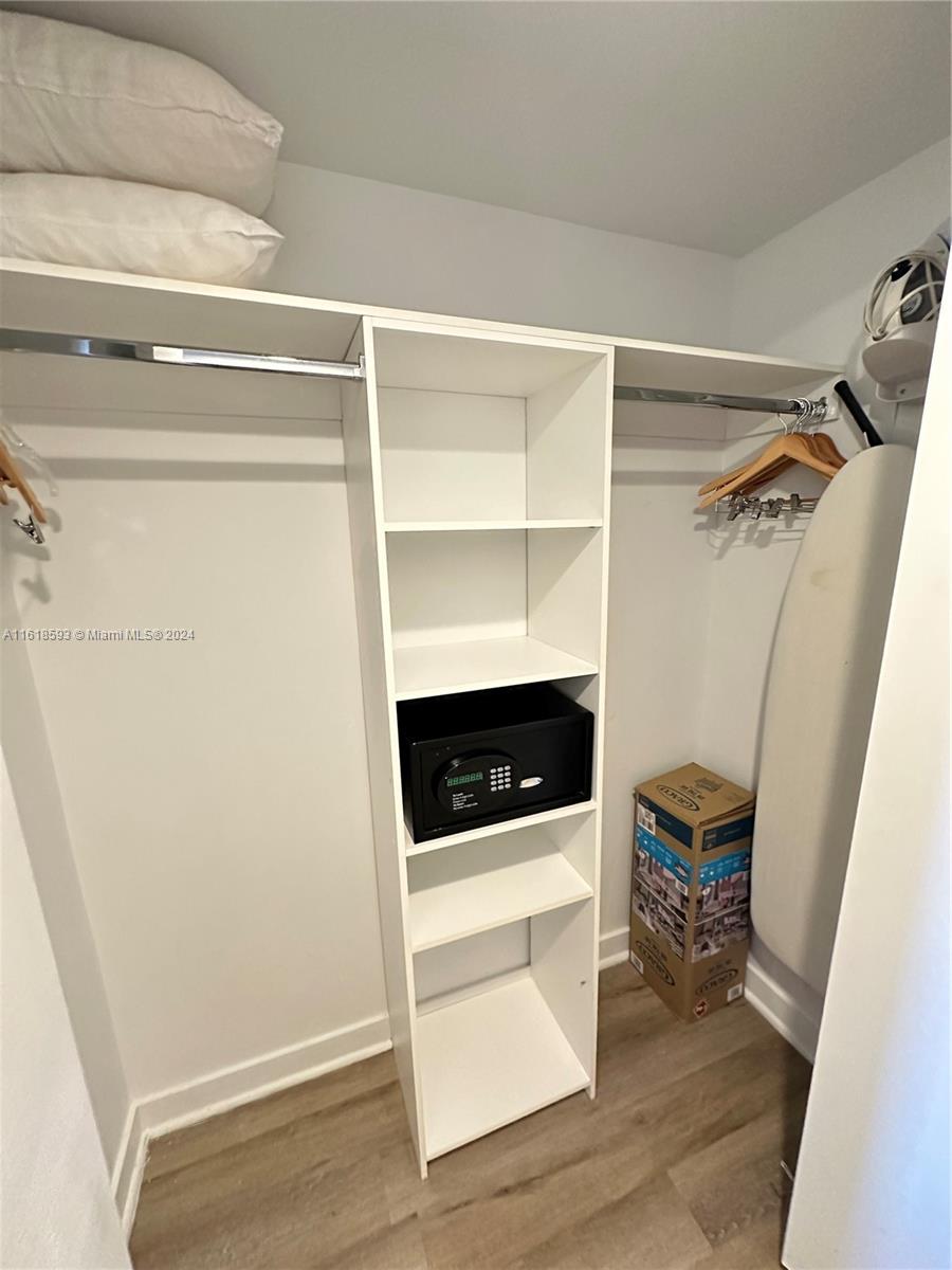 BEACHWALK CONDOMINIUM - Residential