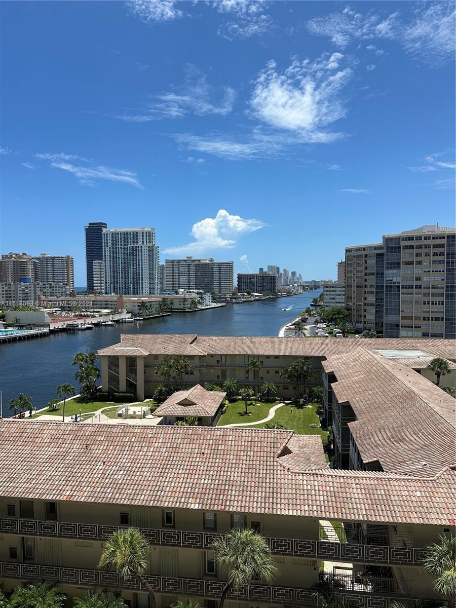 BEACHWALK CONDOMINIUM - Residential