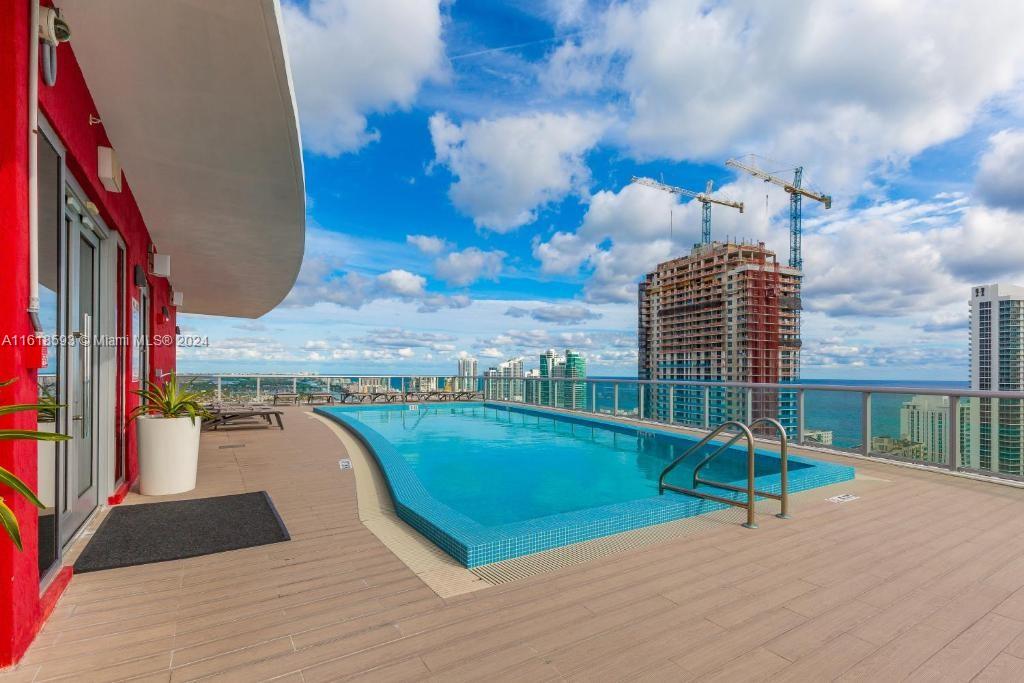 BEACHWALK CONDOMINIUM - Residential
