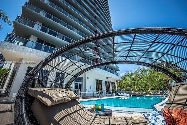 BEACHWALK CONDOMINIUM - Residential