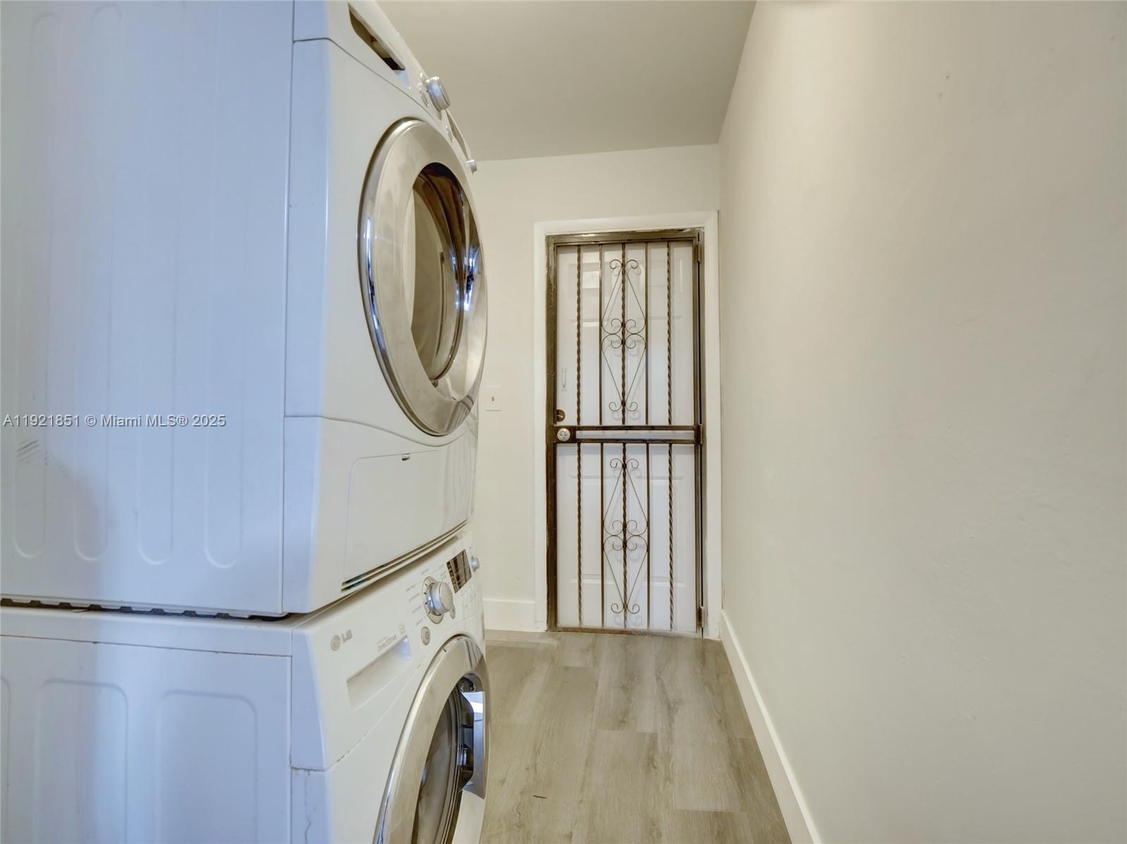 STEPHEN MANOR - Residential