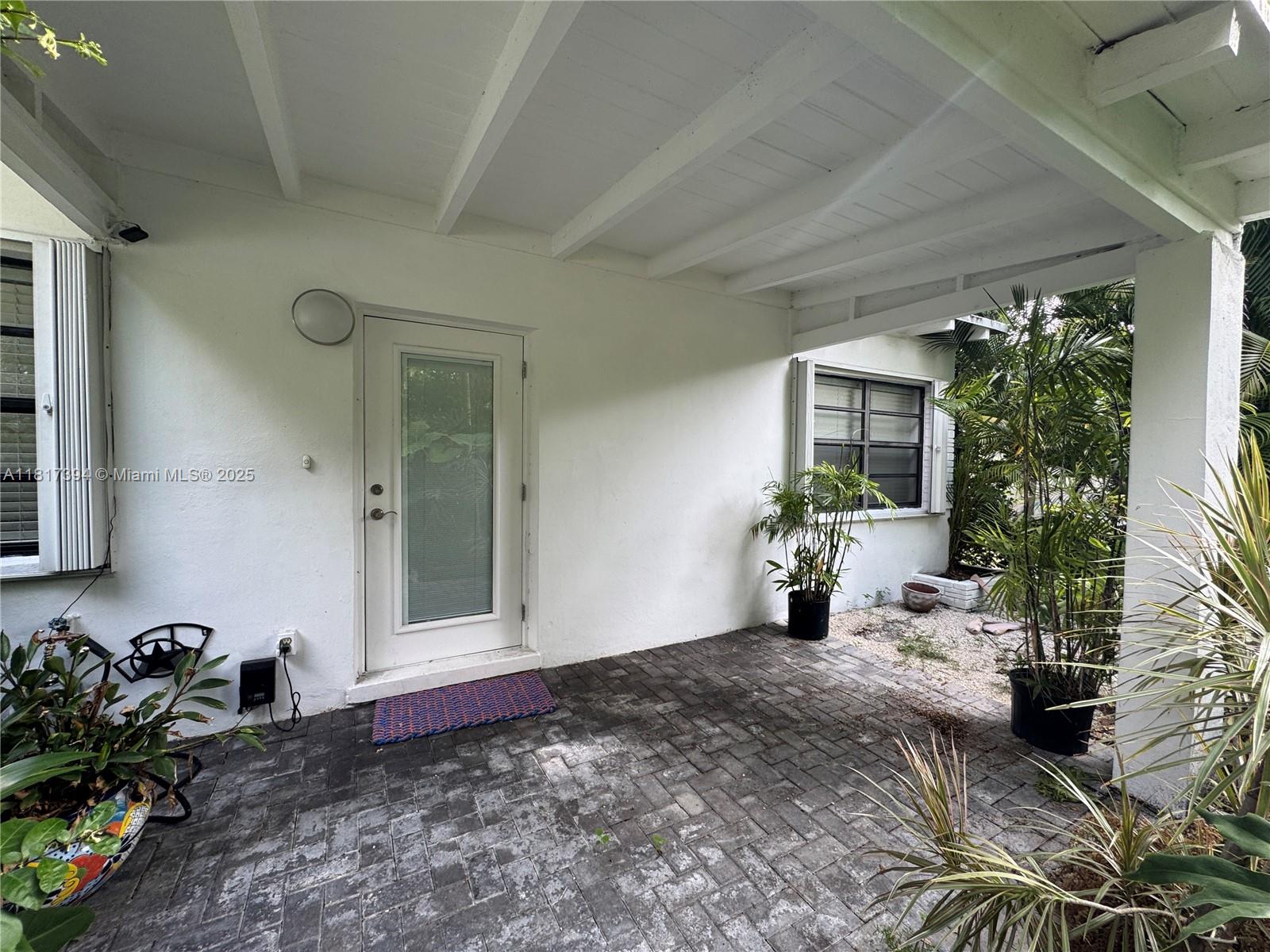 1601 Sw 12th Ct, Fort Lauderdale, Broward County, Florida - 2 Bedrooms  
1 Bathrooms - 