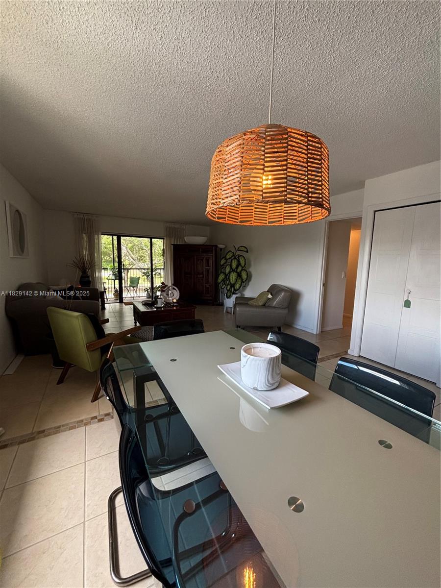 310 LAKEVIEW DR 201
