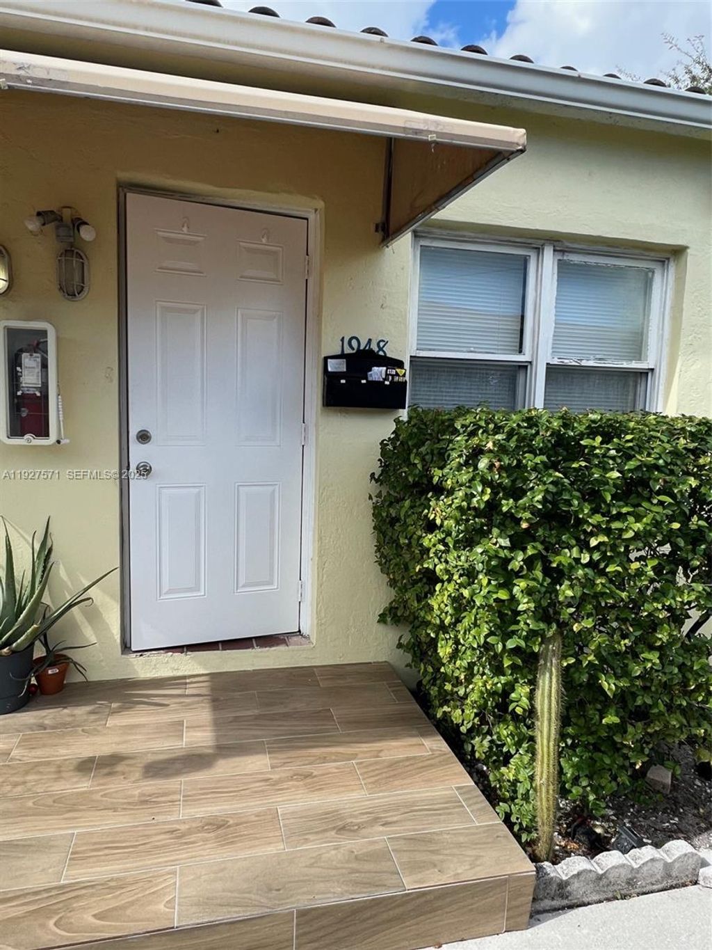 Photo of 1948 Fillmore St #1948, Hollywood, FL 33020 (MLS # A11927571)