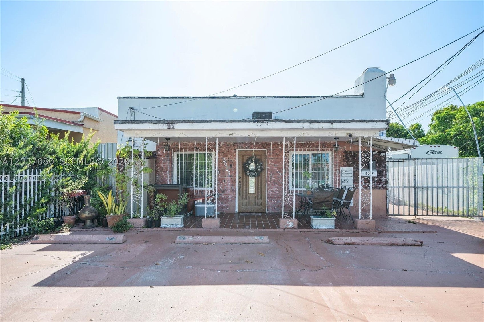 2027 SW 58th Ave - Image 1