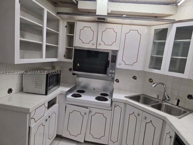 3301 Spanish Moss Ter 804