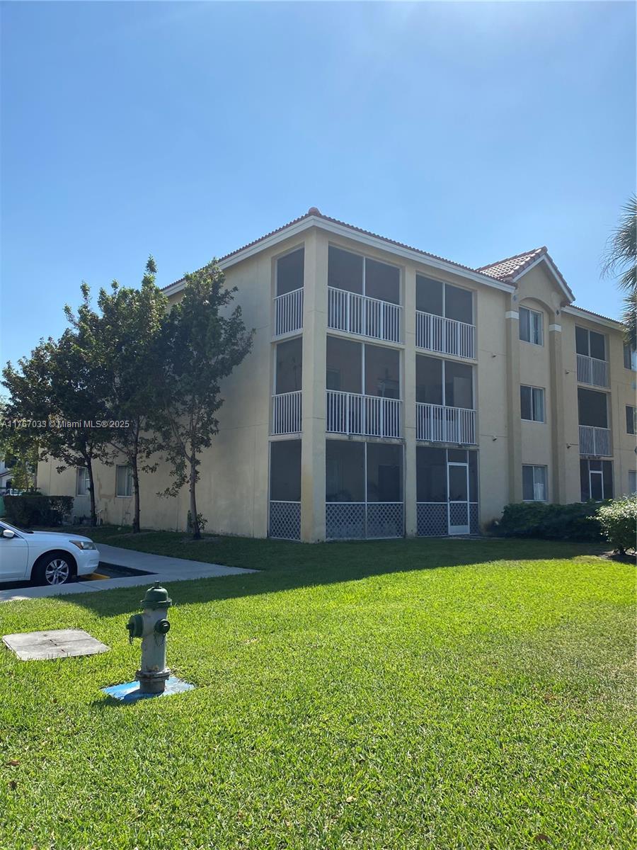 460 S Park Rd 6-304, Hollywood, Broward County, Florida - 2 Bedrooms  
1 Bathrooms - 