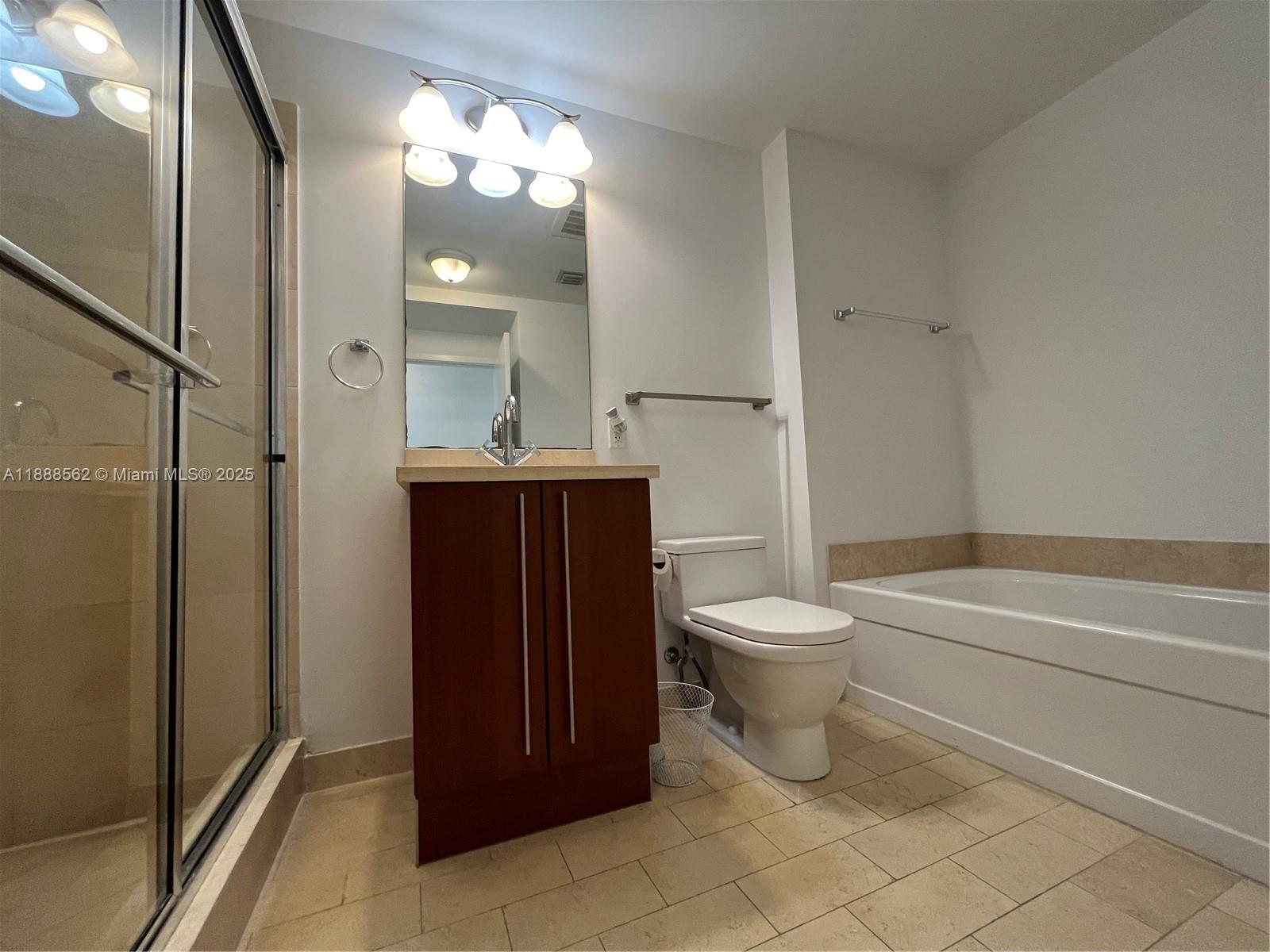 THE AXIS ON BRICKELL COND - Residential Lease