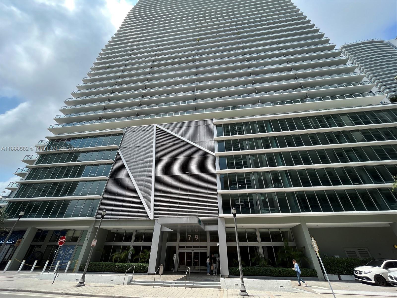 THE AXIS ON BRICKELL COND - Residential Lease