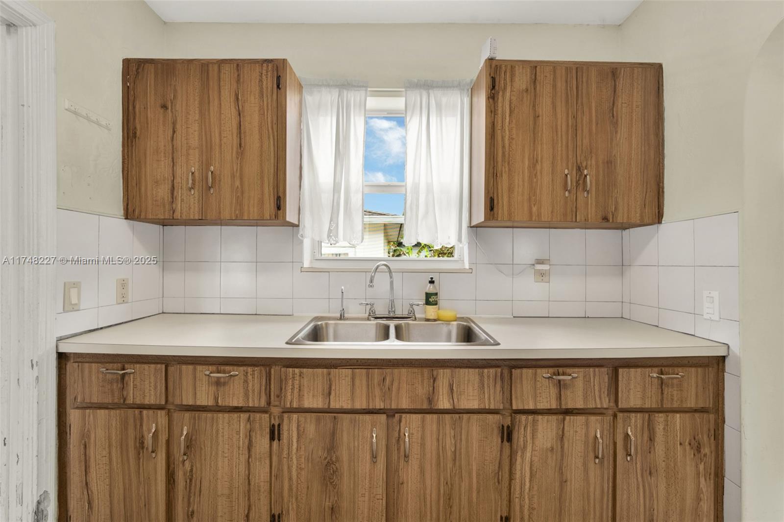 BILTMORE HEIGHTS RED RD A - Residential