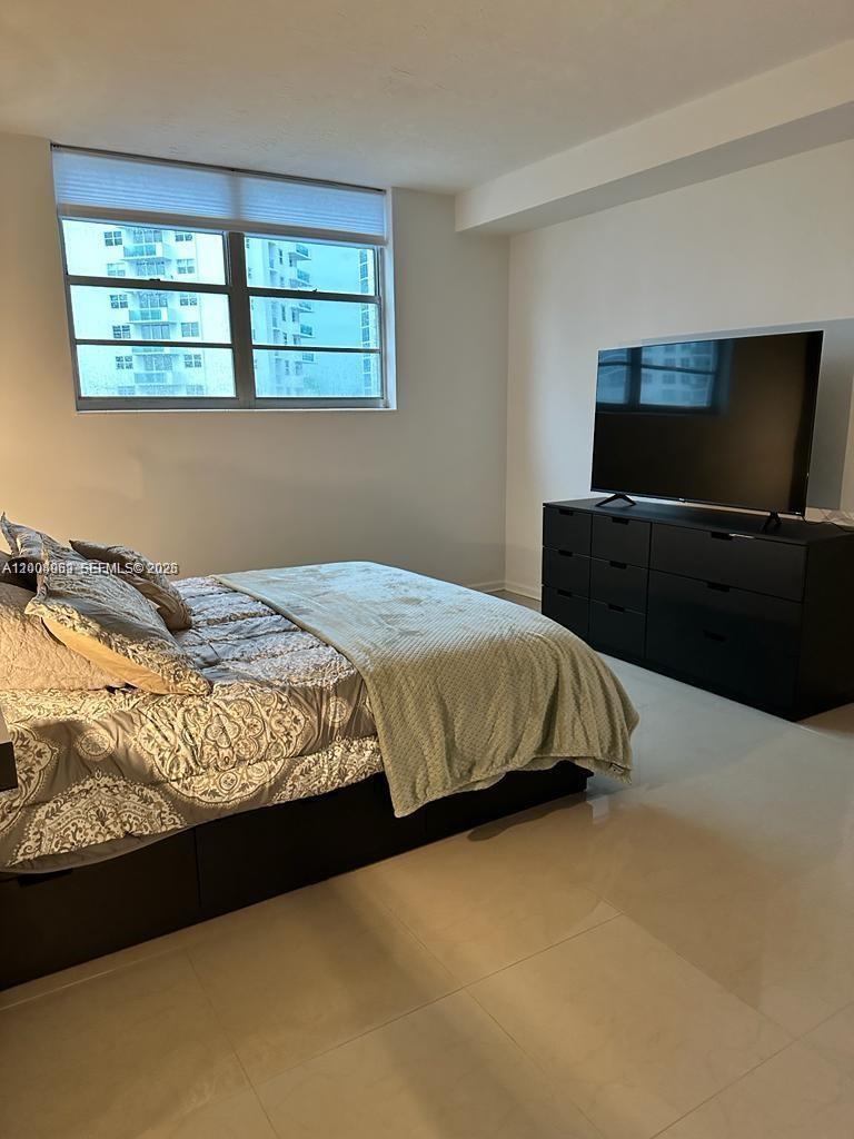 3000 S Ocean Dr 414