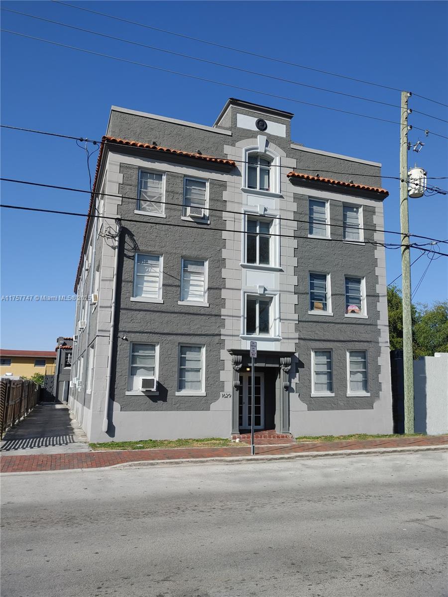 Rental Property at 1629 Sw 6th St 12, Miami, Broward County, Florida - Bedrooms: 2 
Bathrooms: 1  - $1,900 MO.
