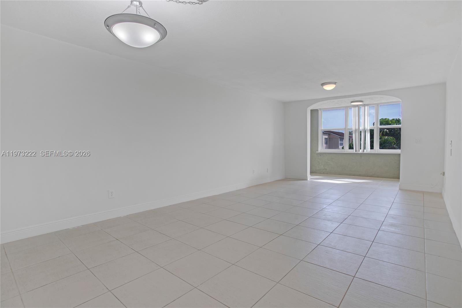 2850 Somerset Dr 414L