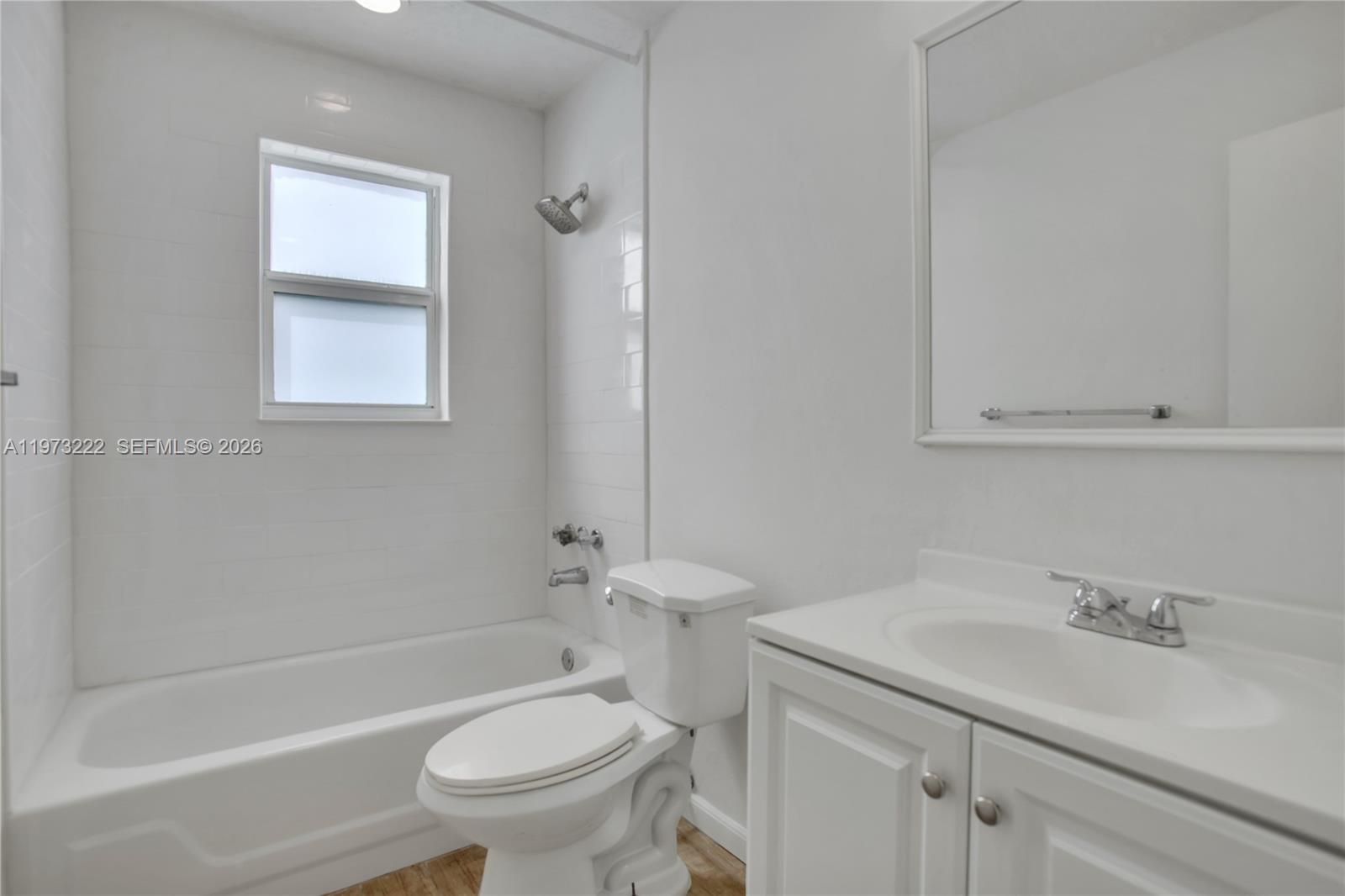 SOMERSET AT LAUDERDALE LA - Residential