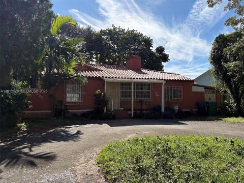 4300 SW 11th St Miami FL 33134