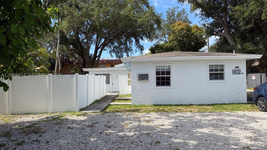 Photo of 800 SE 15th St #2, Fort Lauderdale, FL 33316 (MLS # A12059813)