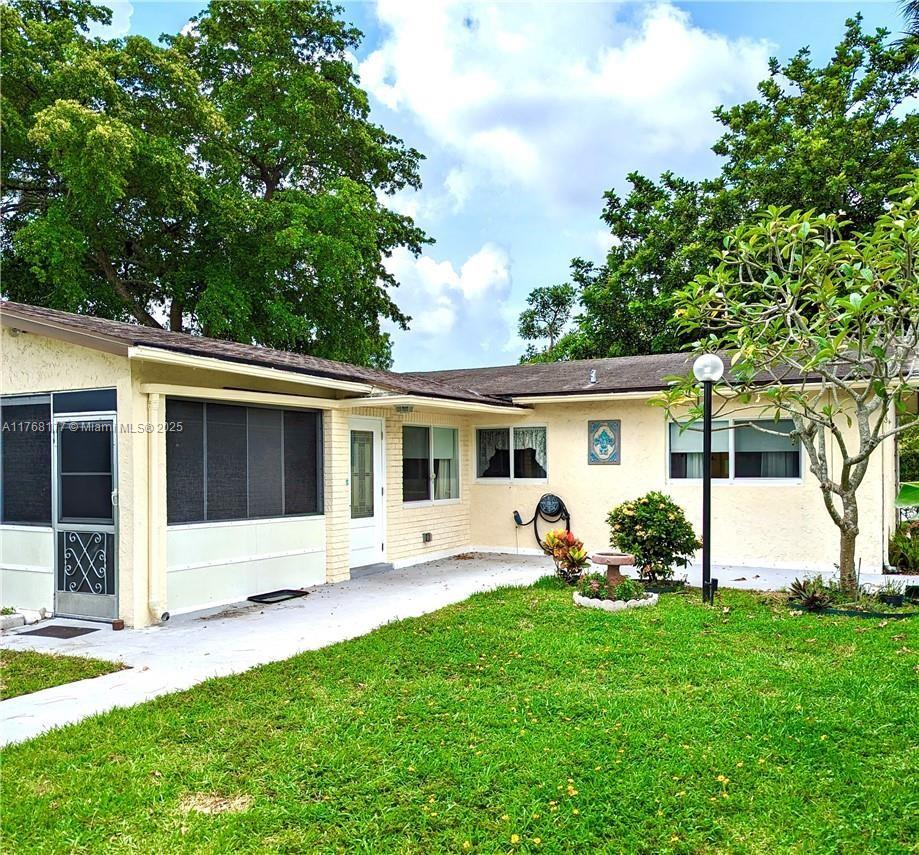 410 Sw Natura Avenue, Deerfield Beach, Broward County, Florida - 2 Bedrooms  
2 Bathrooms - 
