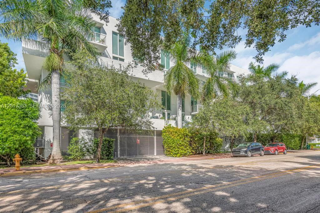 1428 West Ave 206