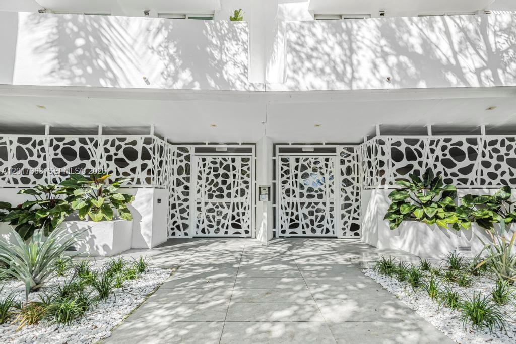 1428 West Ave 206