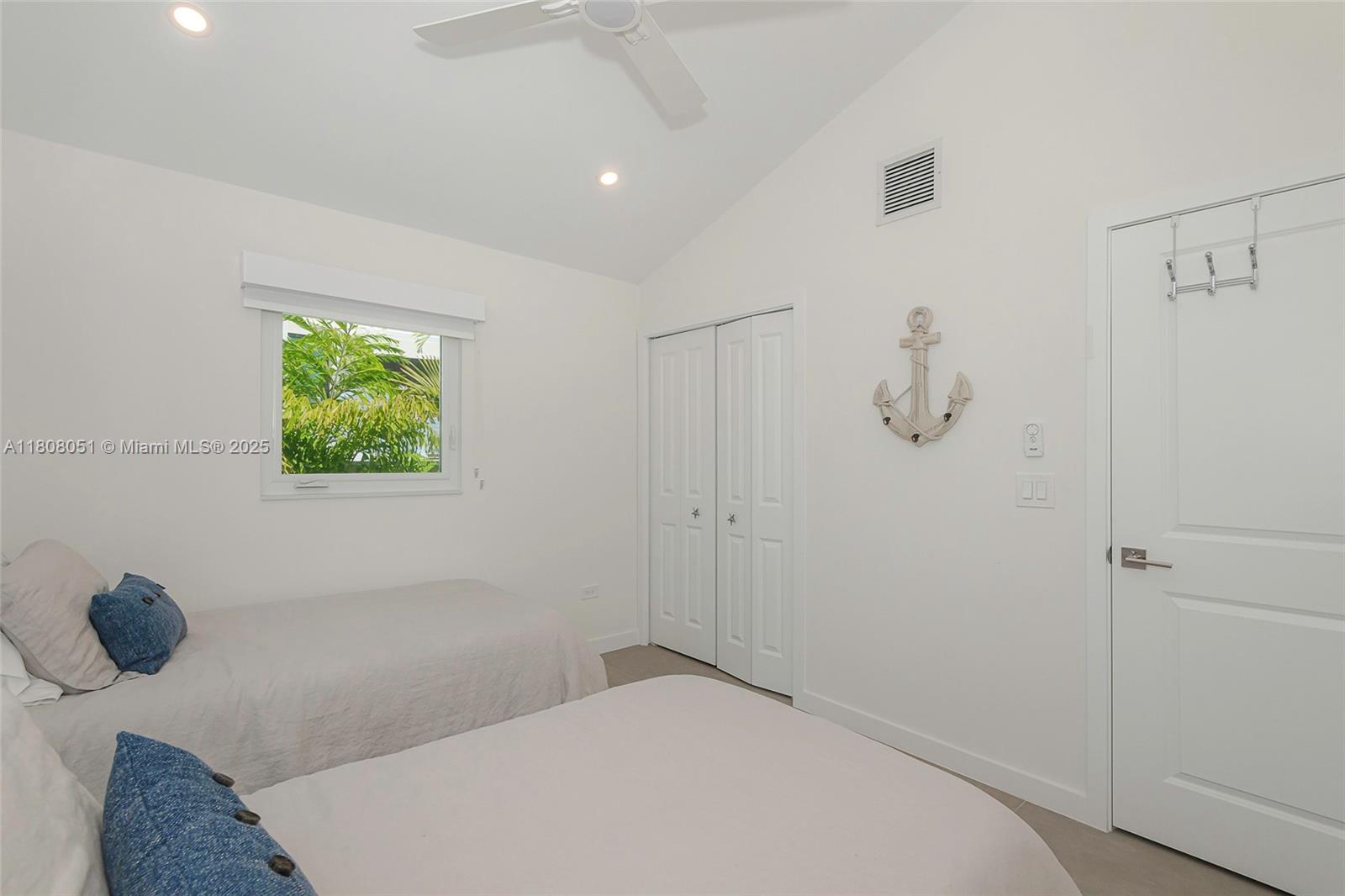 KAHIKI HARBOR - Residential Lease