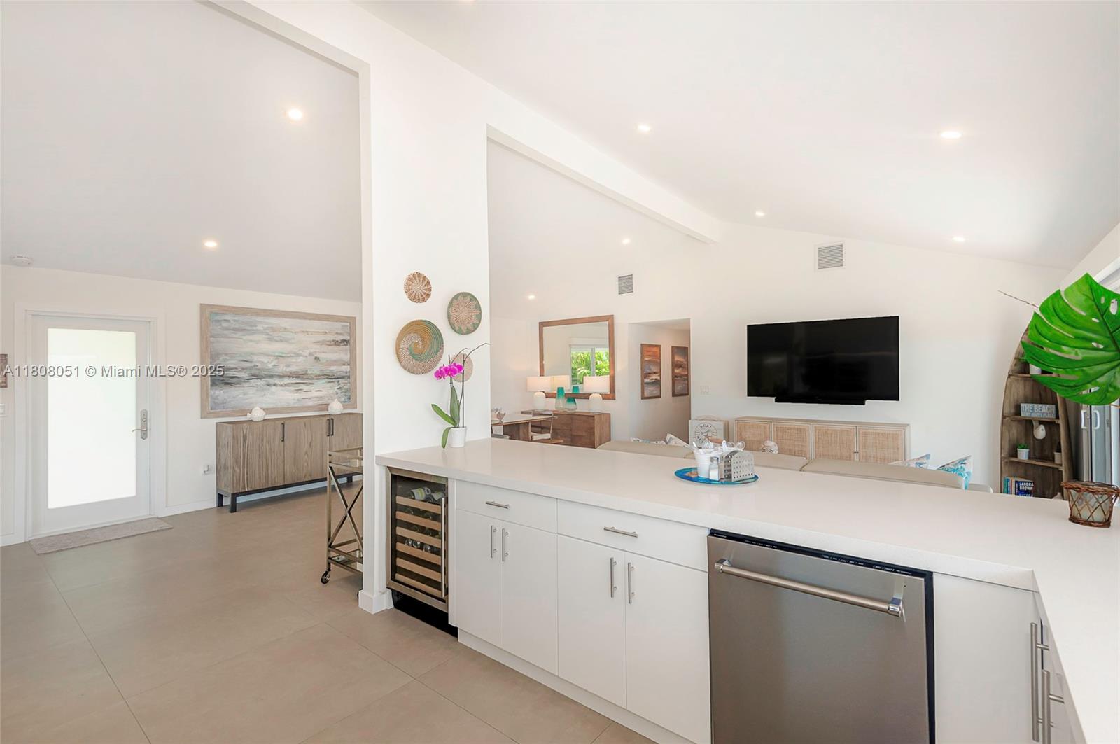 KAHIKI HARBOR - Residential Lease