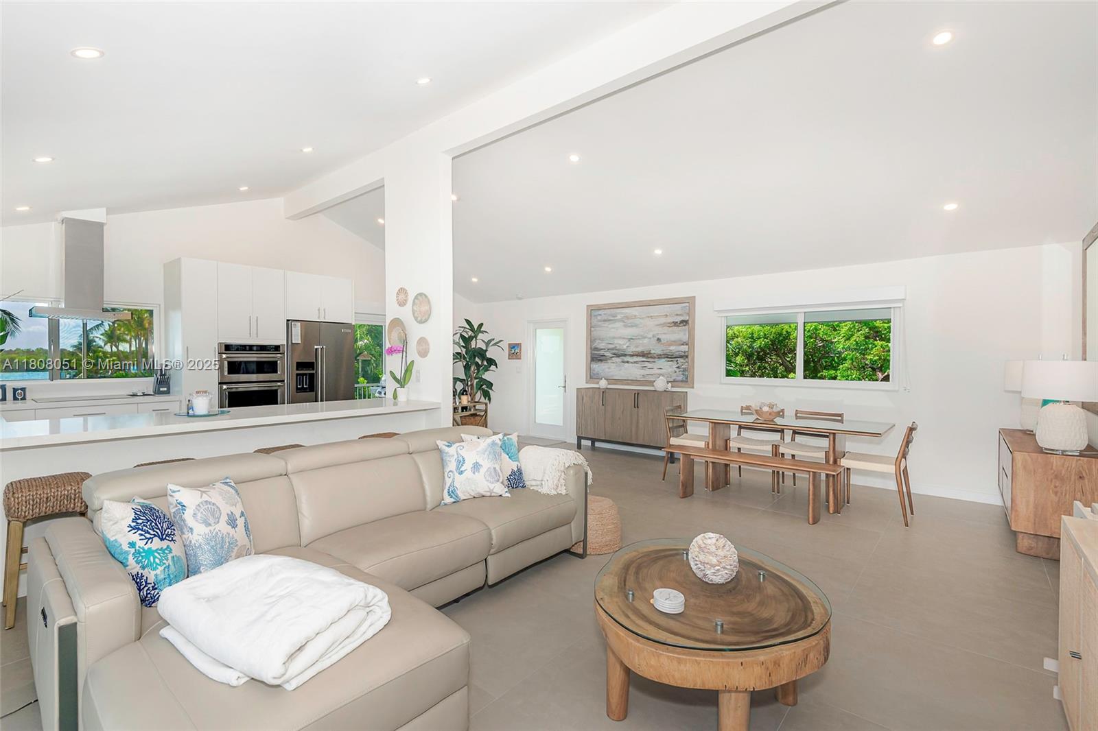 KAHIKI HARBOR - Residential Lease