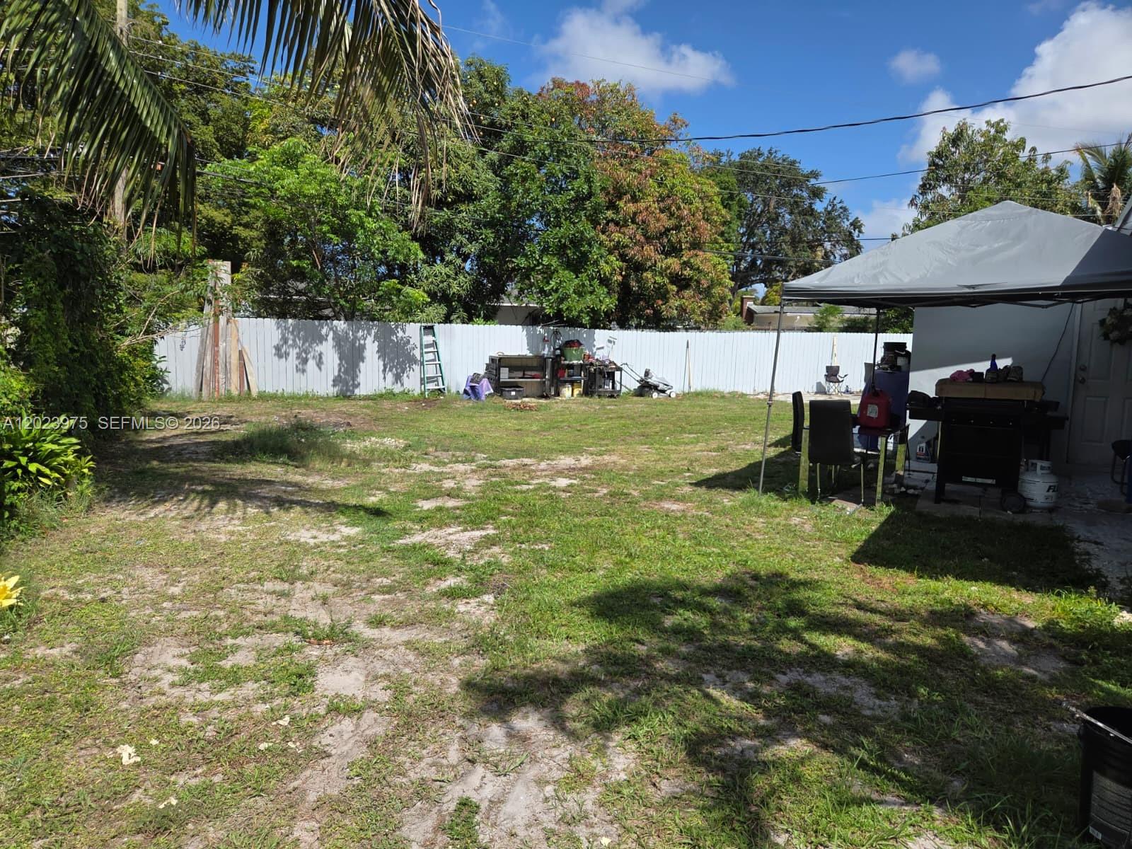 LAUDERDALE VILLAS - Residential