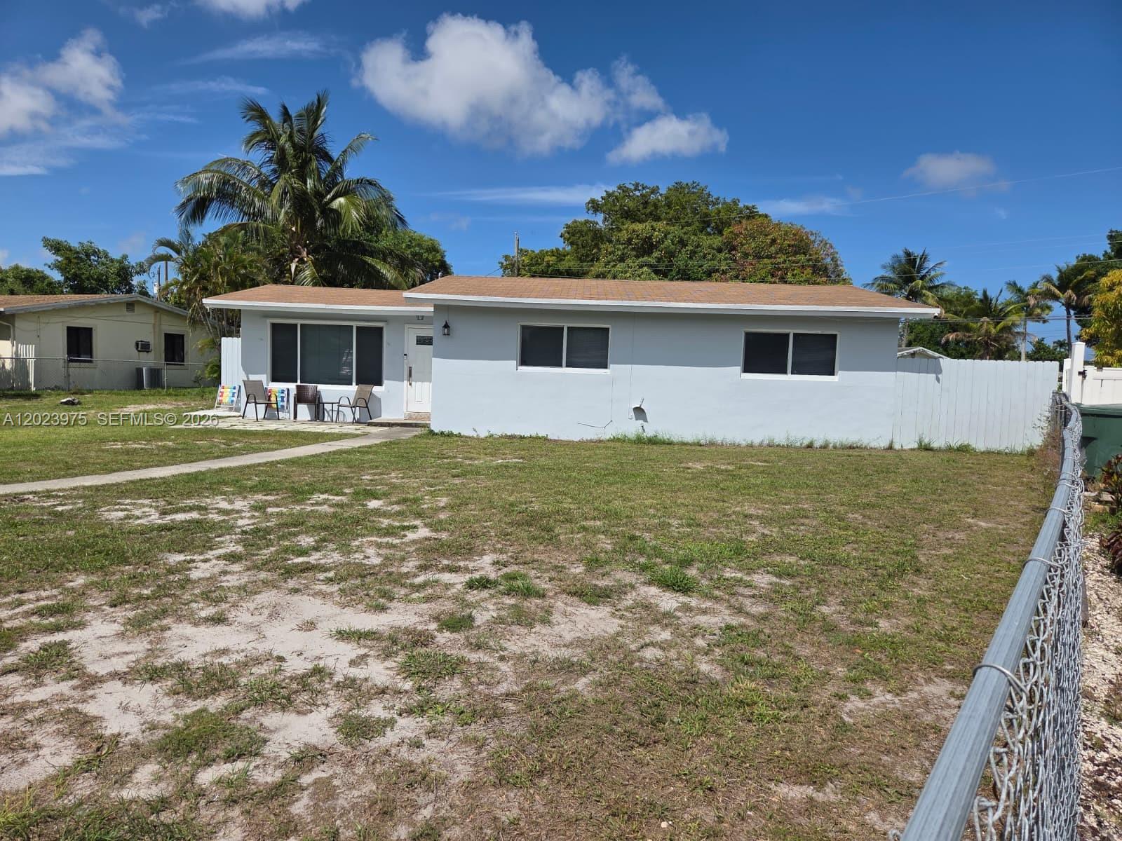 LAUDERDALE VILLAS - Residential