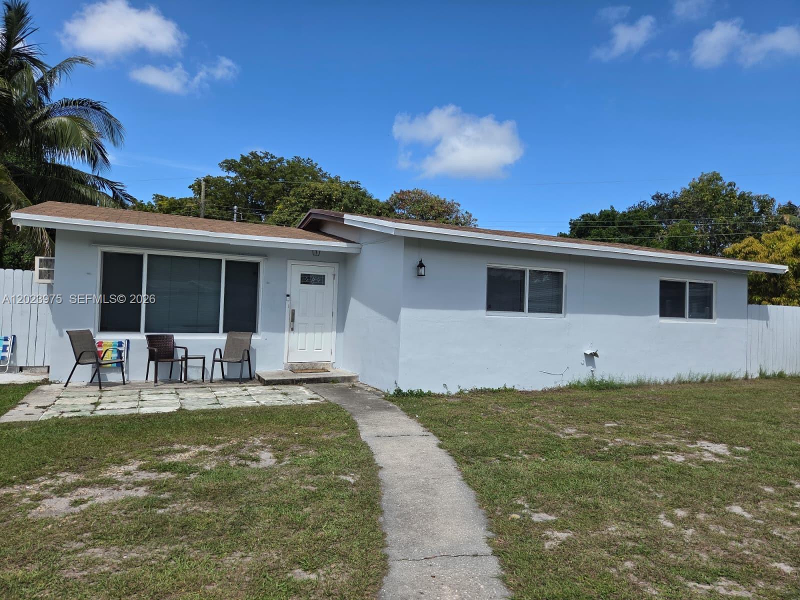 LAUDERDALE VILLAS - Residential